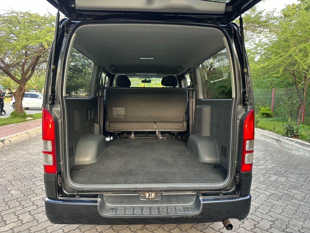 HIACE VAN thumbnail 7